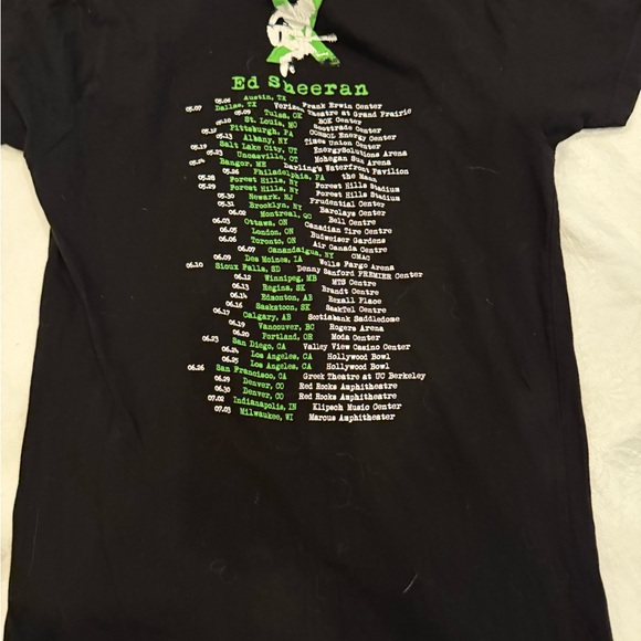 Ed Sheeran Graphic Tee. Black and Green Graphic Tee - Picture 4 of 5